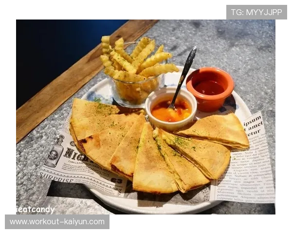 足球巨星聚餐轶事揭秘他们如何在美食中展现独特生活态度