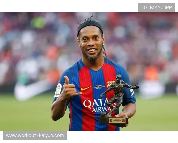 足球球星赛前出场舞蹈引爆全场热情,激情与魅力的完美结合 足球球星赛前出场舞蹈引爆全场热情,激情与魅力的完美结合